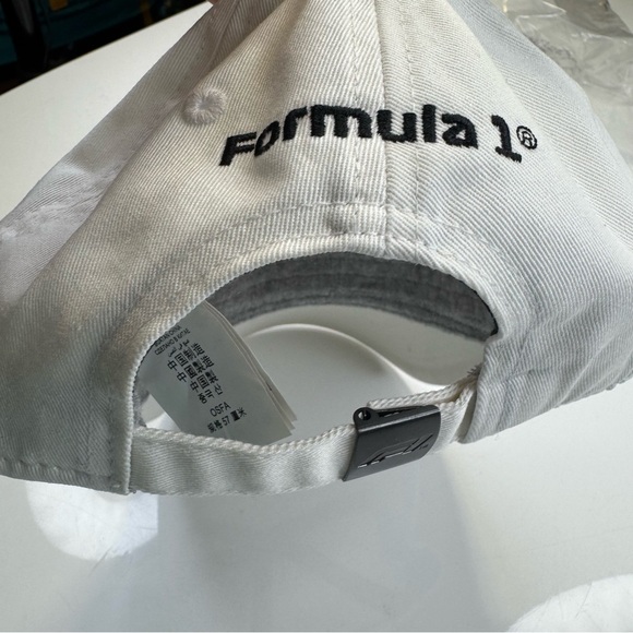 Official Formula 1 Baseball Cap Men's Size OS White Cotton Racing FW Large Logo - Picture 6 of 11